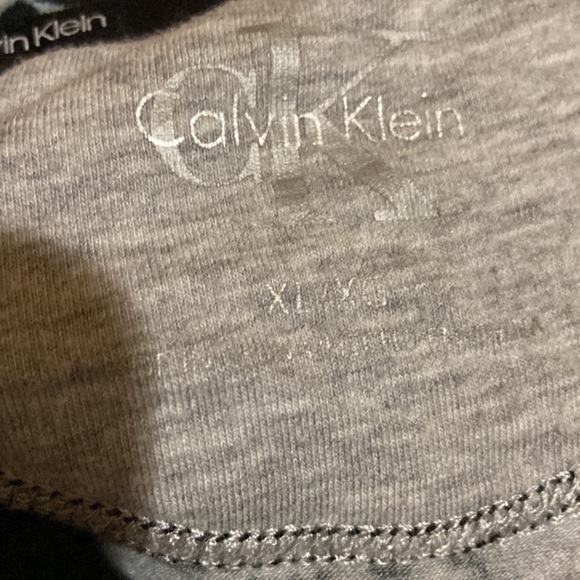 Calvin Klein | Hooded Shirt XL Black/Multi Colored Animal Print Athleisure - Picture 6 of 11